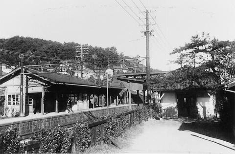 写真：国鉄塩屋駅