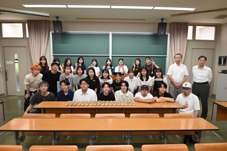 甲南大学経営学部のメンバー