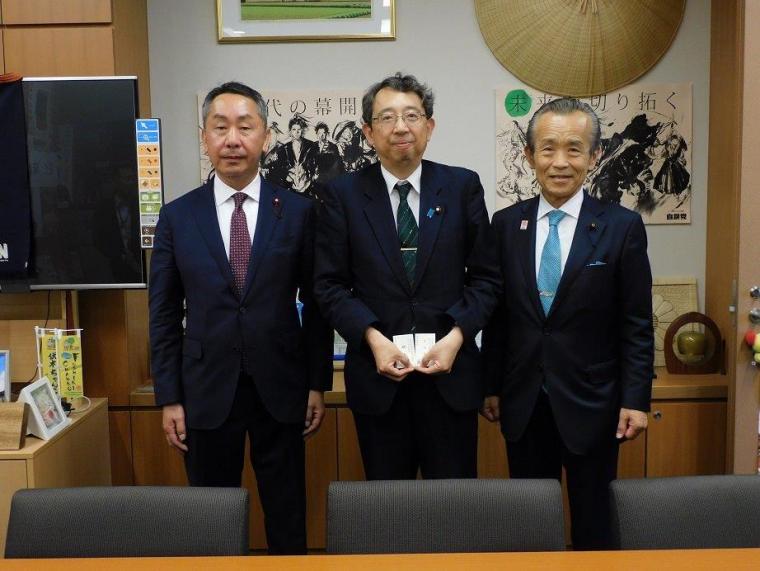 橘　慶一郎自由民主党総務会「地方議会の課題に関するPT」幹事長